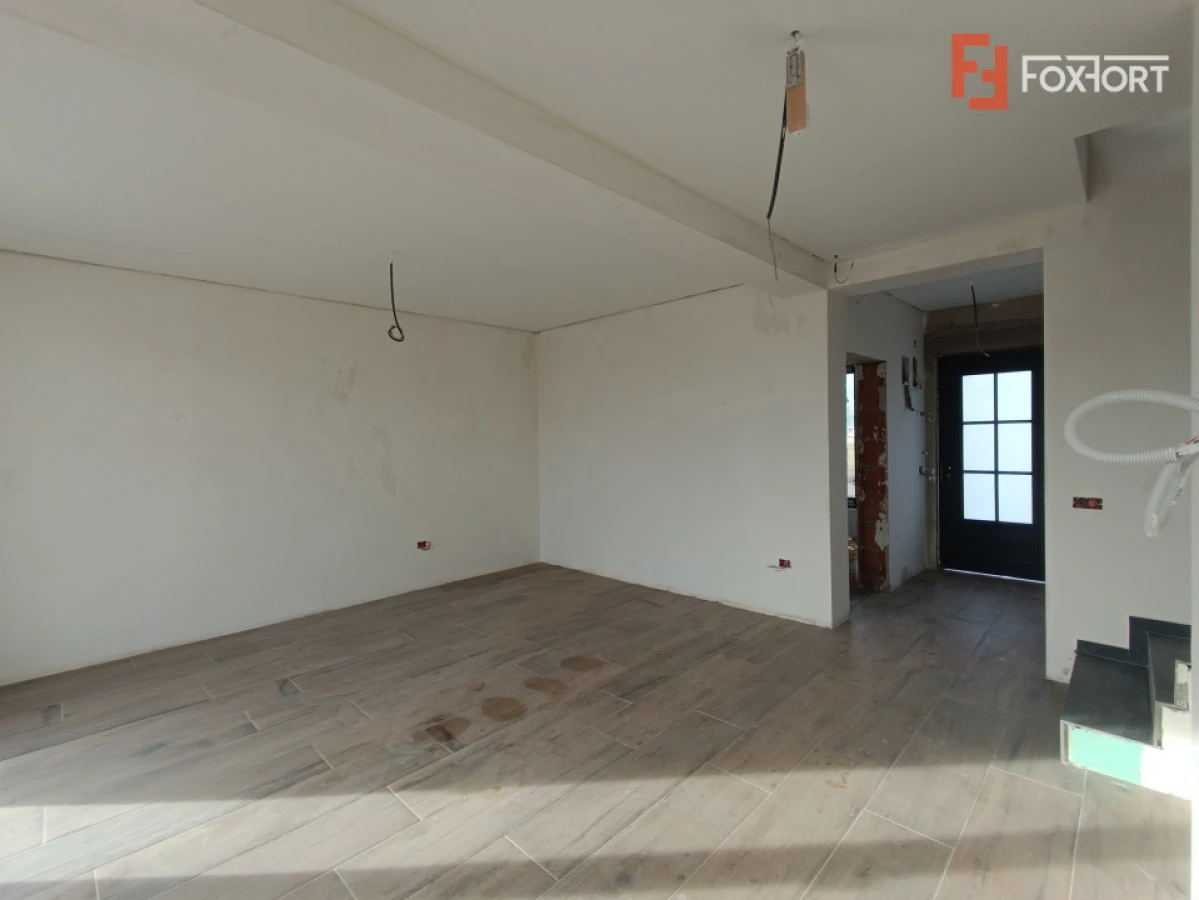 Casa insiruita cu 3 camere, 90 mp utili si teren de 300 mp, zona Giroc - 3