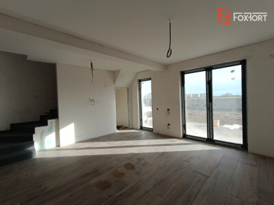 Casa insiruita cu 3 camere, 90 mp utili si teren de 300 mp, zona Giroc