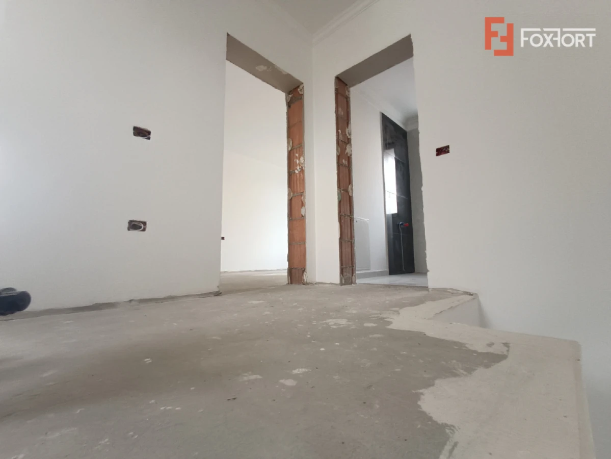 Casa insiruita cu 3 camere si teren de 200 mp, Parter + Etaj, zona Giroc - 1