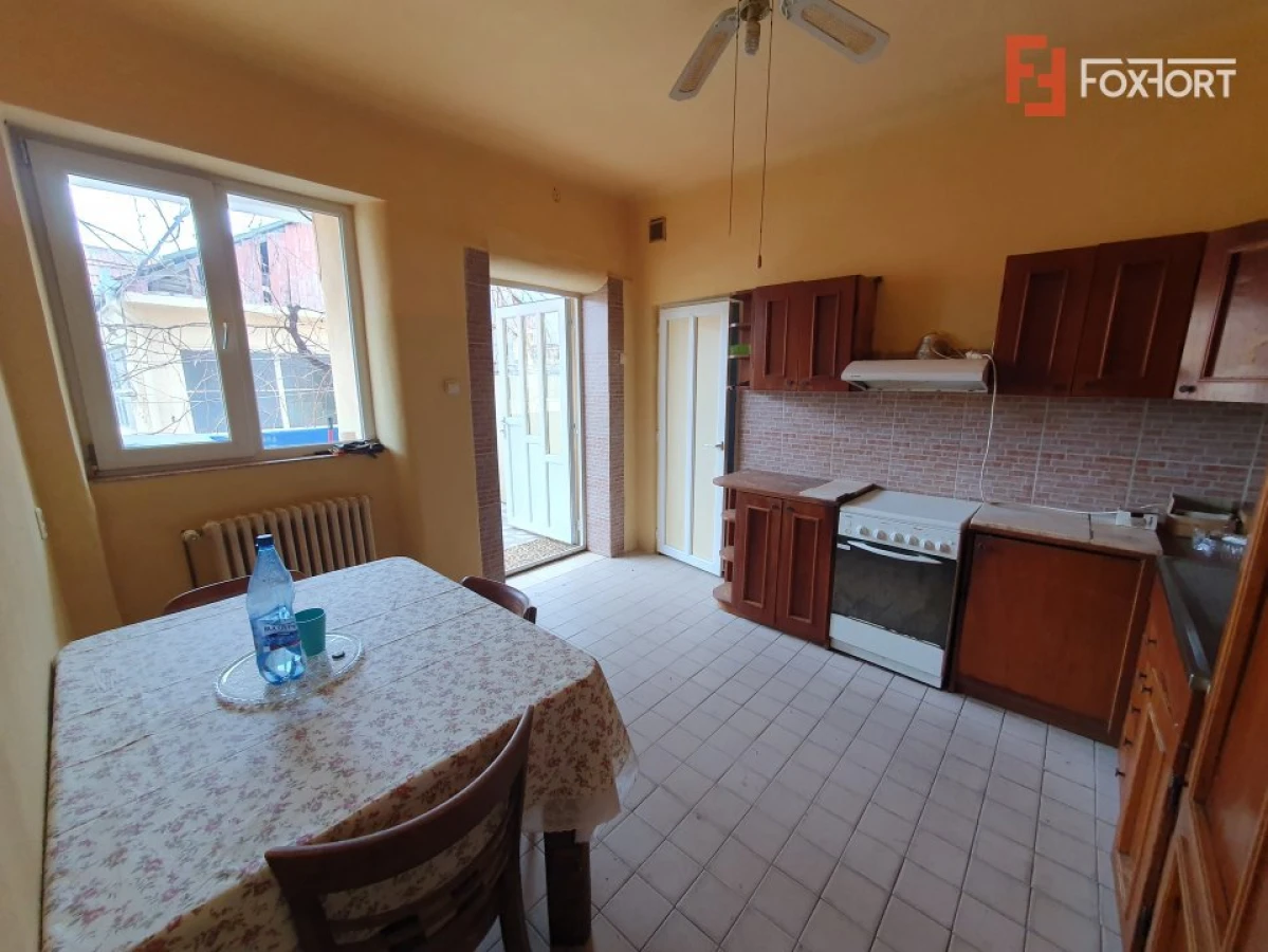 Casa individuala cu 6 camere, garaj si teren de 500 mp - zona Sagului - 3