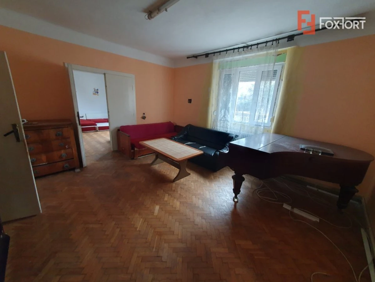 Casa individuala cu 6 camere, garaj si teren de 500 mp - zona Sagului - 1