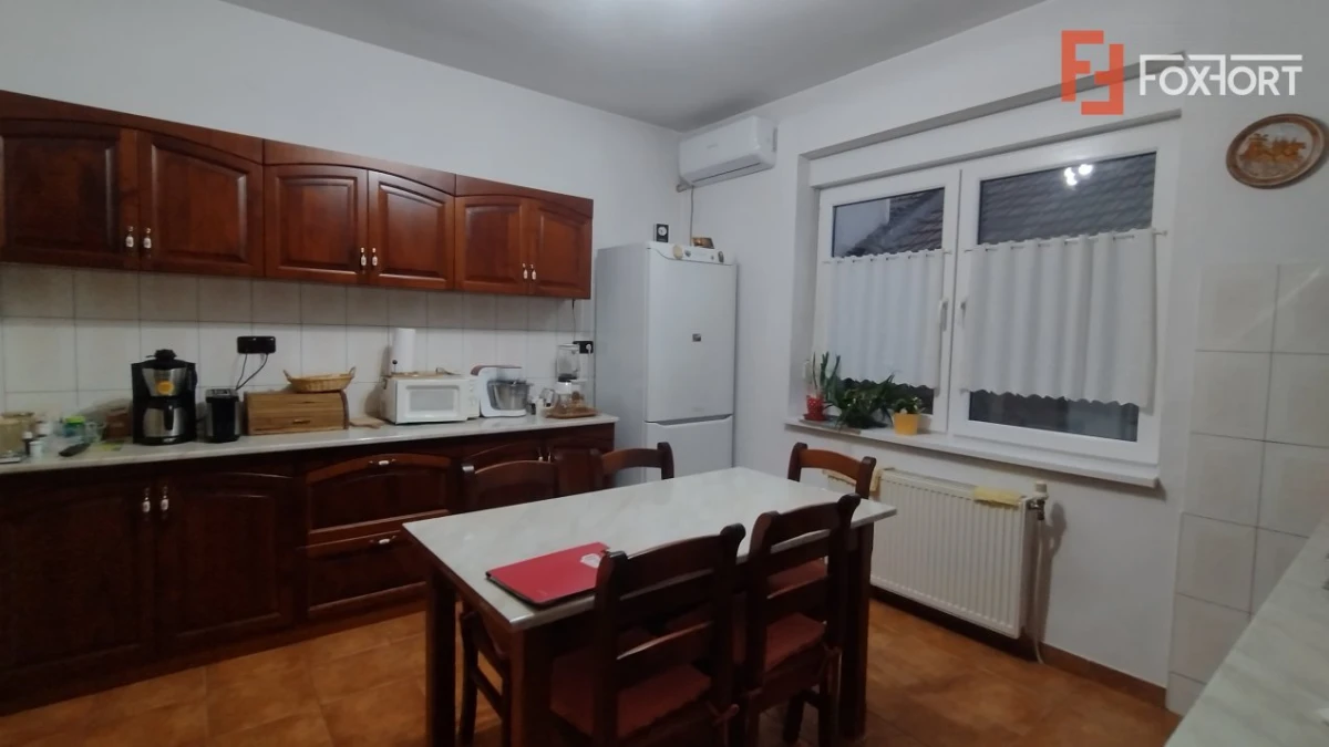 Casa individuala de vanzare, zona Mircea cel Batran - Garaj si pivnita - 4