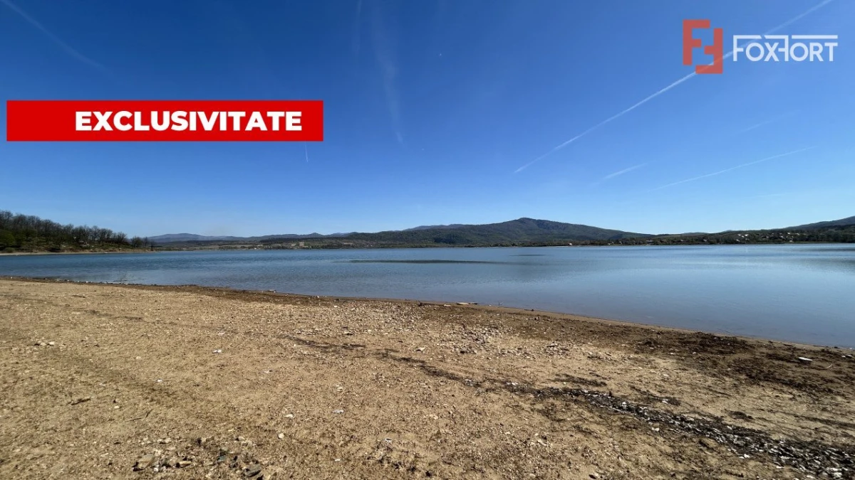 Teren de vanzare 6000 mp cu iesire la Lac Surduc - 1