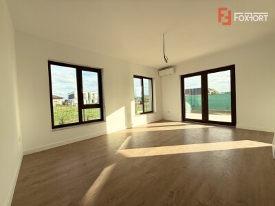Duplex cu 5 camere si 304 mp teren, de vanzare in Dumbravita