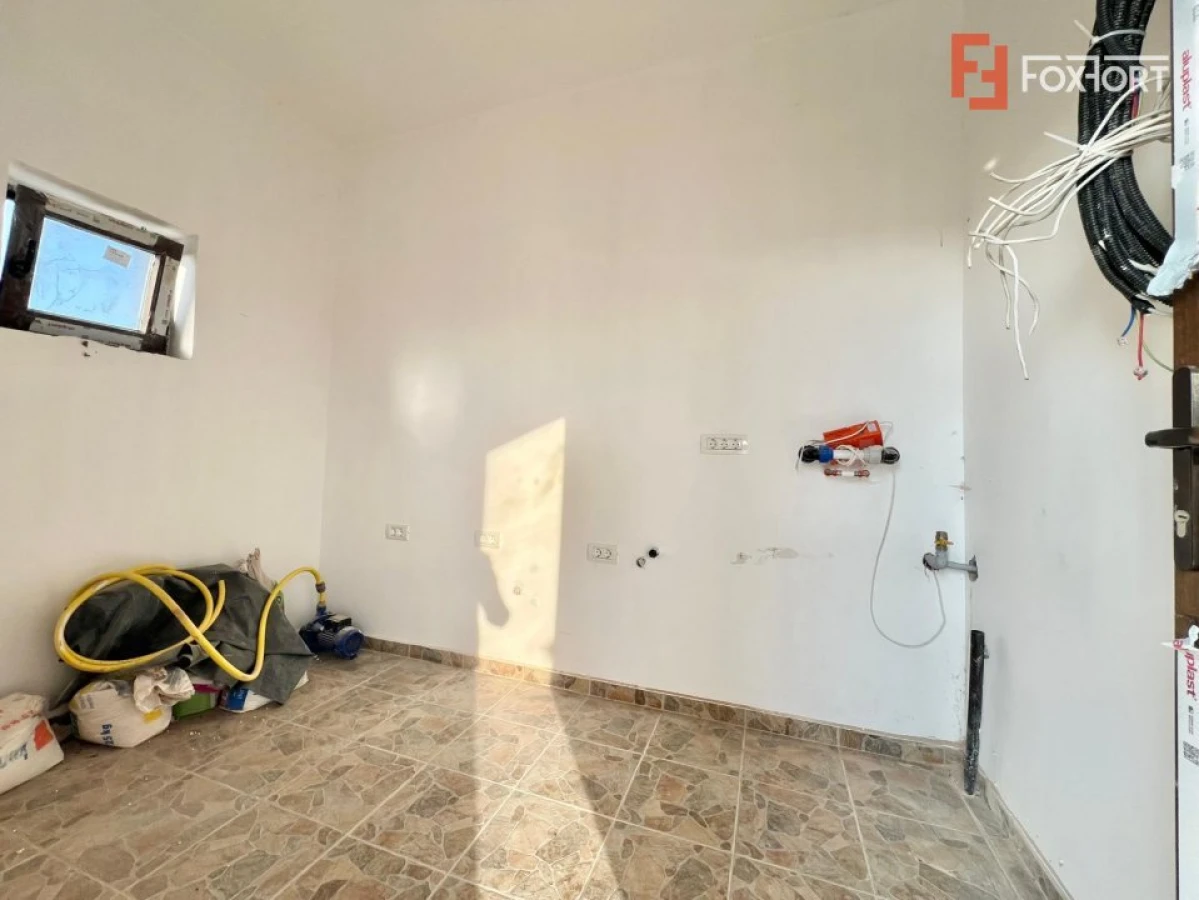 Casa individuala de vanzare cu 4 camere si teren de 532 mp, zona Remetea Mare - 8