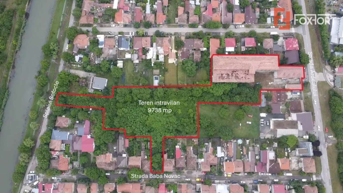 Teren intravilan 9738 mp, cu iesire pe 3 strazi - zona Dambovita - 2