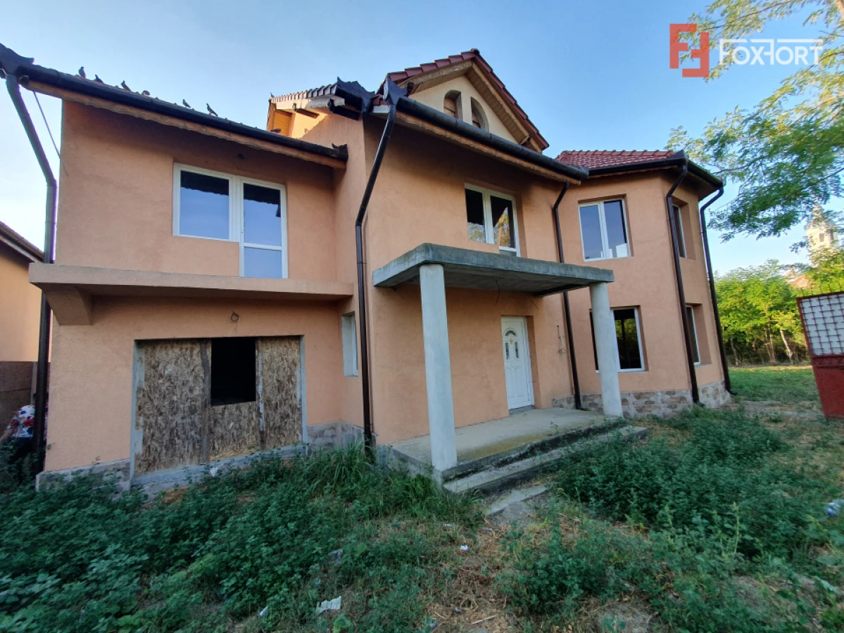 Casa individuala cu 5 camere si 2 bai, Central - Jebel - 3