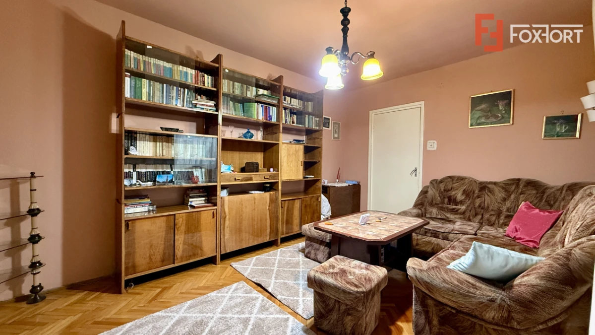 Apartament cu 3 camere si 2 bai de inchiriat, zona Circumvalatiuni - 1