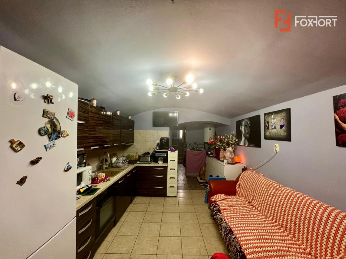 Apartament 2 camere la curte comuna de vanzare, zona Traian - 9