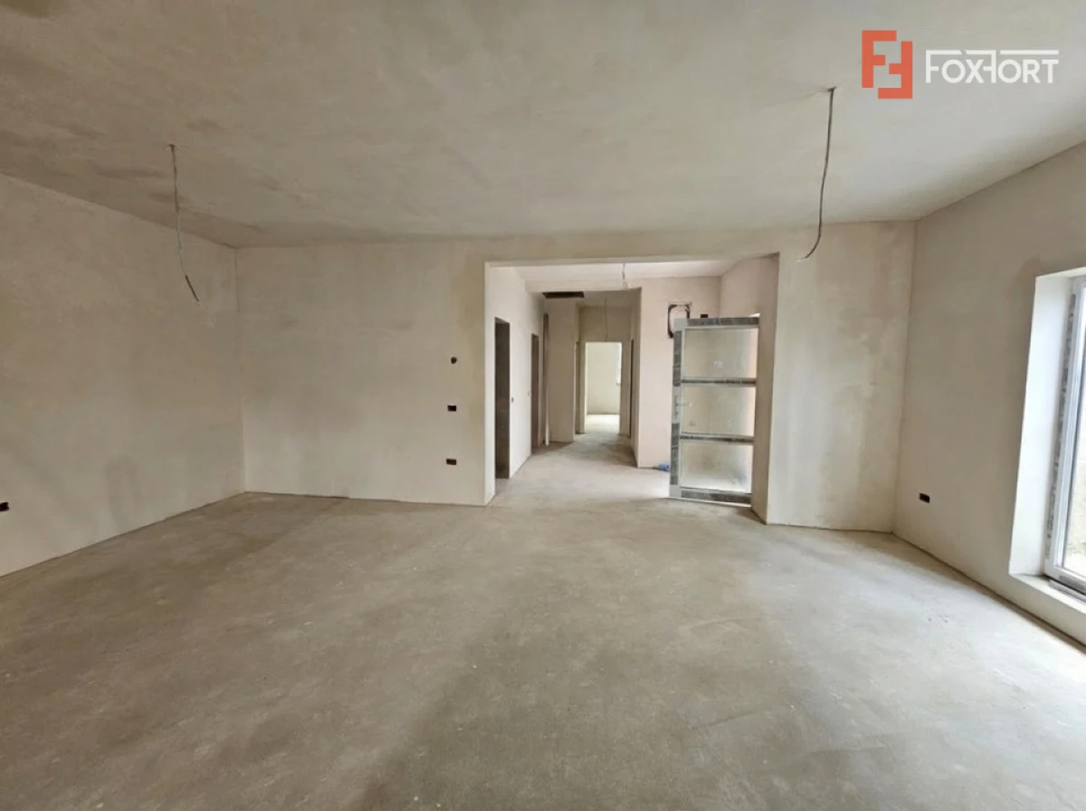 Duplex spatios cu teren de 442 mp, toate utilitatile - Giroc - 1