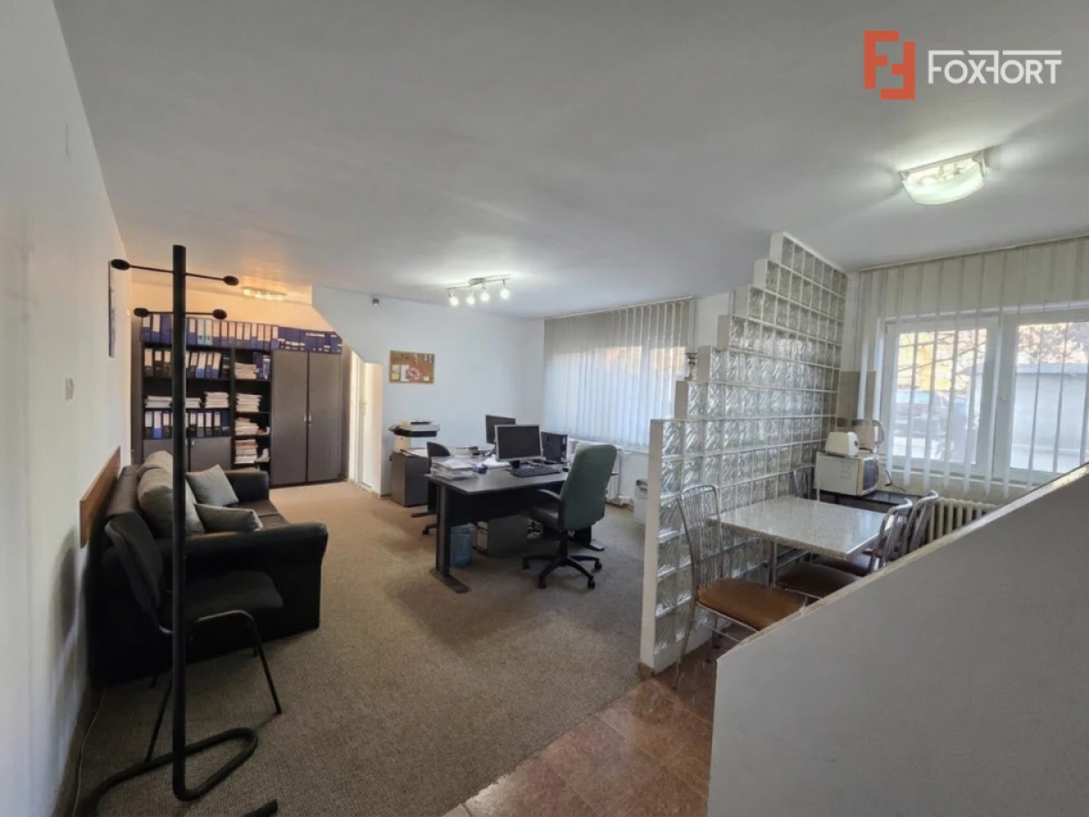 Apartament 2 camere de vanzare in Arad, Strada Praporgescu, locuinta / birou - 1