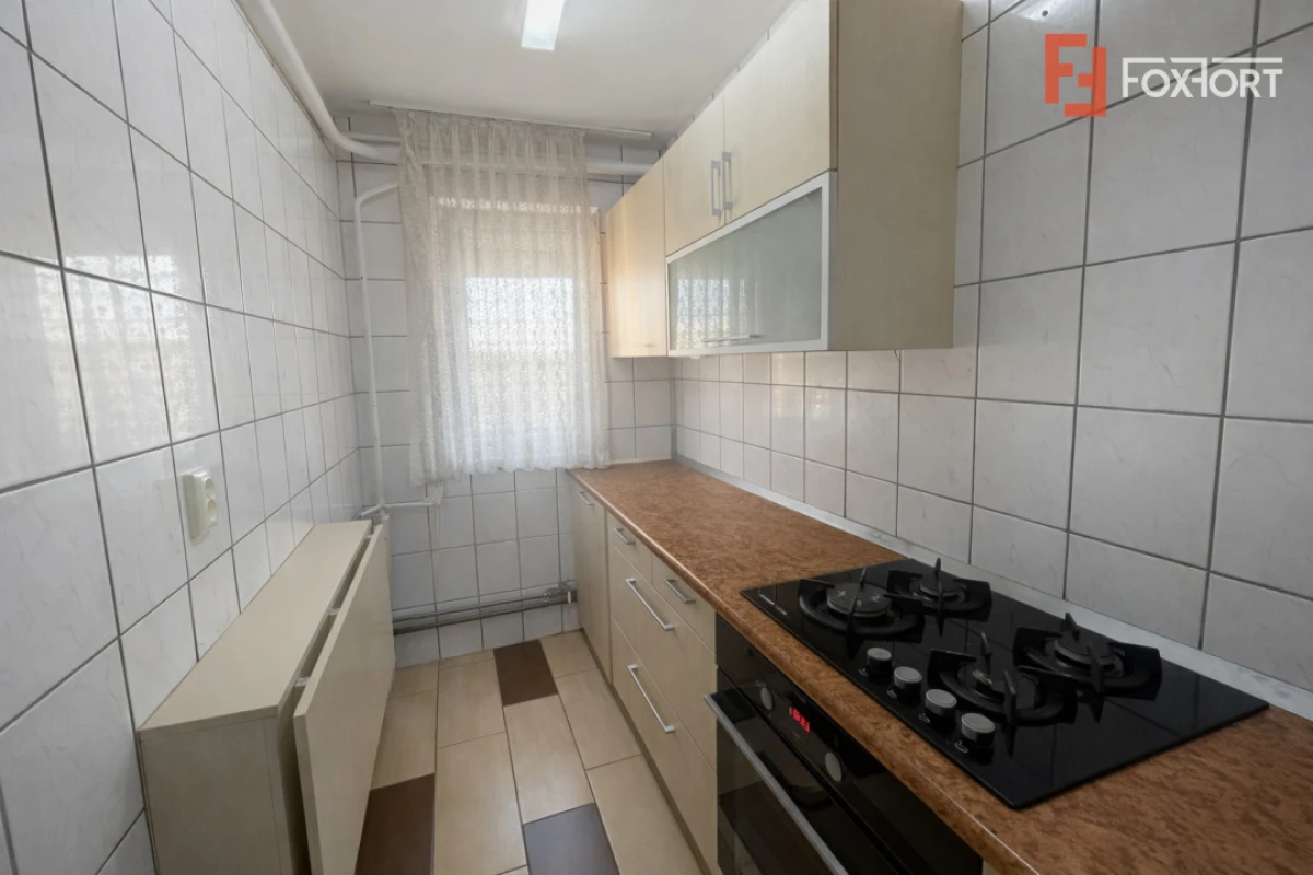 Apartament 4 camere, semidecomandat - Vlaicu, Arad - 1