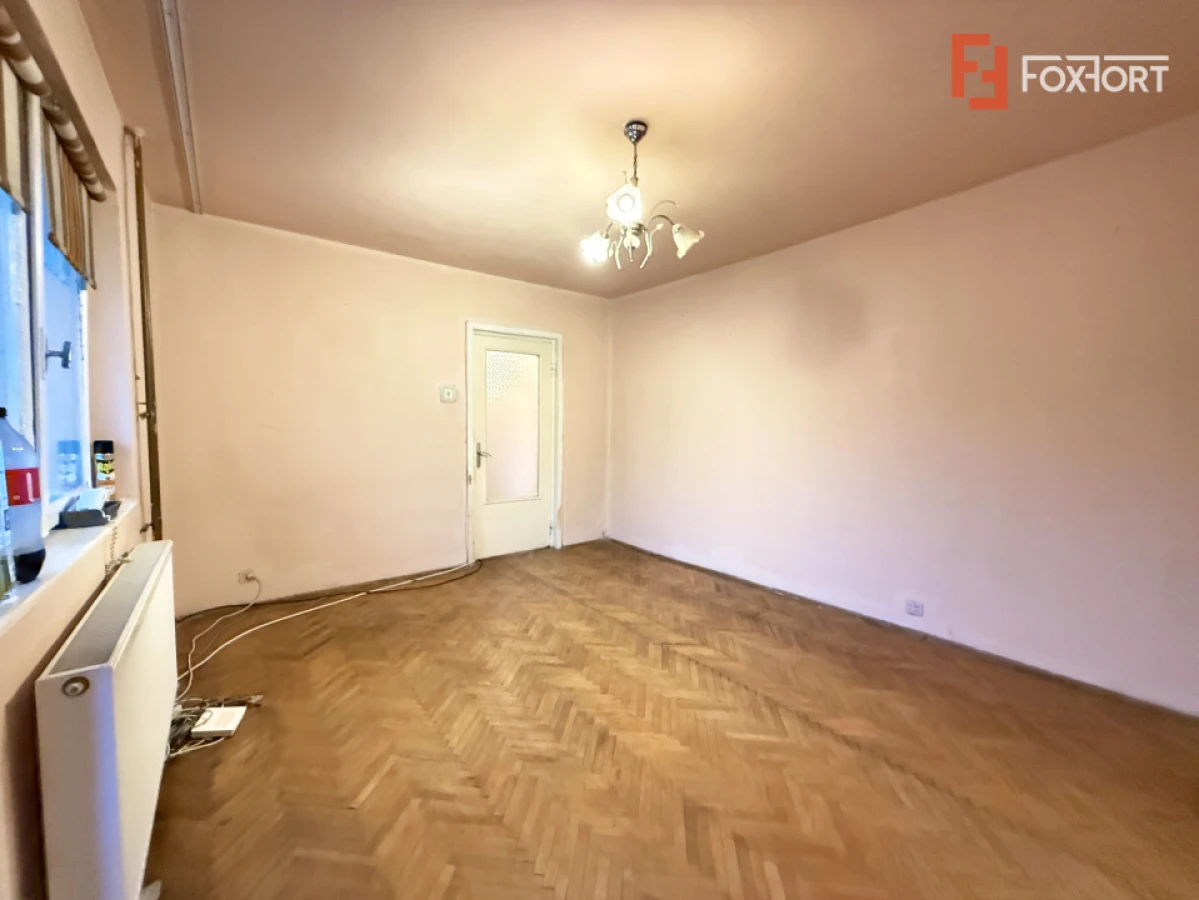 Apartament cu 2 camere de vanzare la etajul 1, zona Cetatii - 6