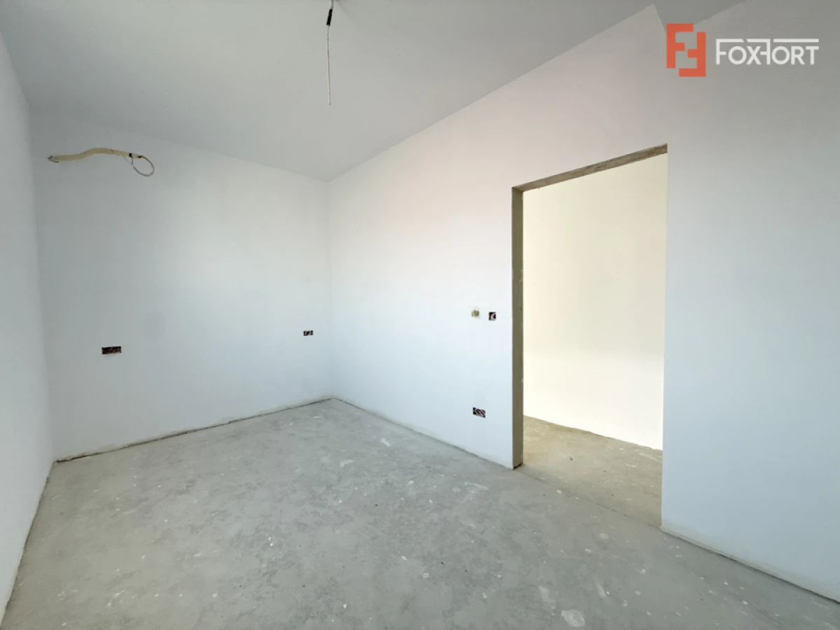 Duplex 4 camere situat la drum asfaltat, in Sacalaz - 8