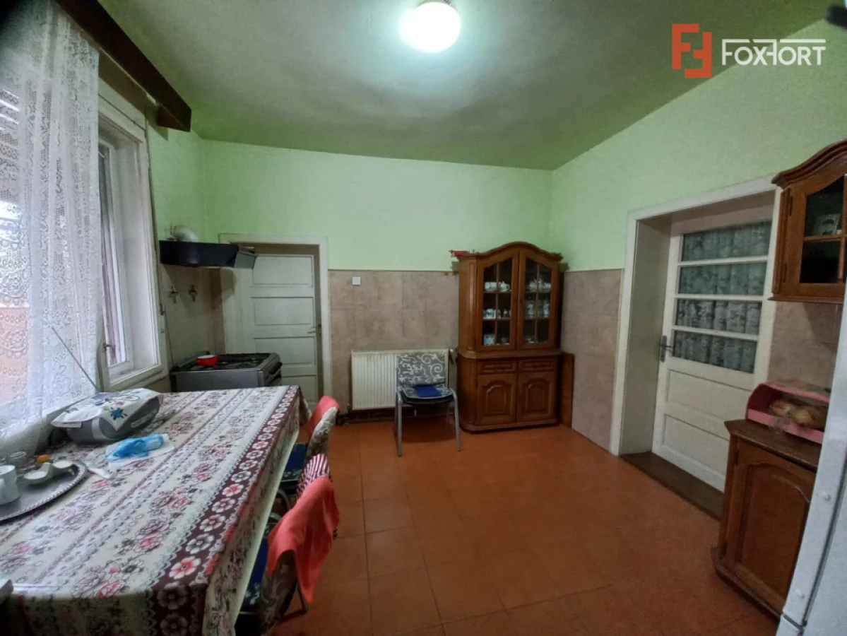 Casa individuala spatioasa cu 6 camere - Ghiroda - 9