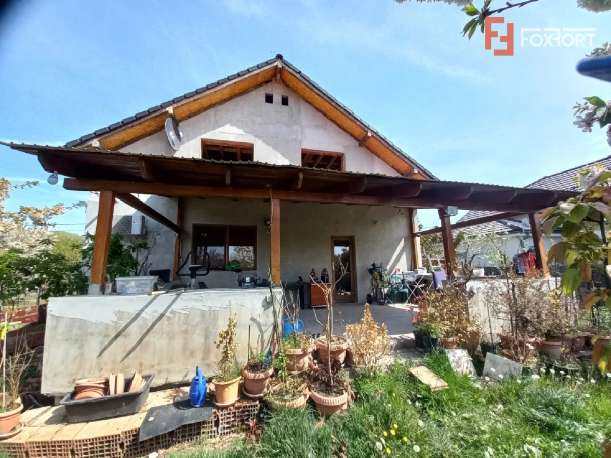 Casa individuala | 5 camere | Teren generos 805 mp | Giarmata Vii - 1