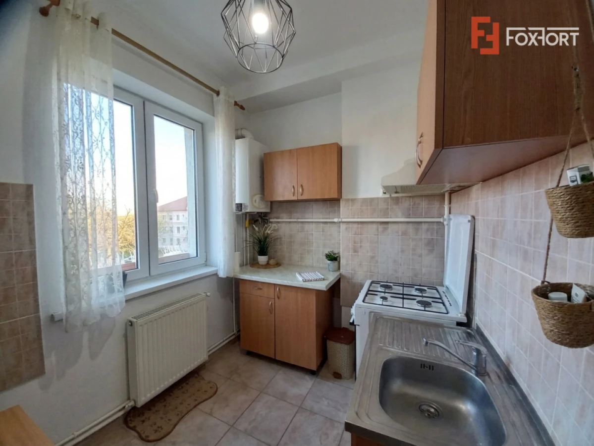 Apartament 2 camere, decomandat | Centrala proprie | A.C. | Comision 0% - 5