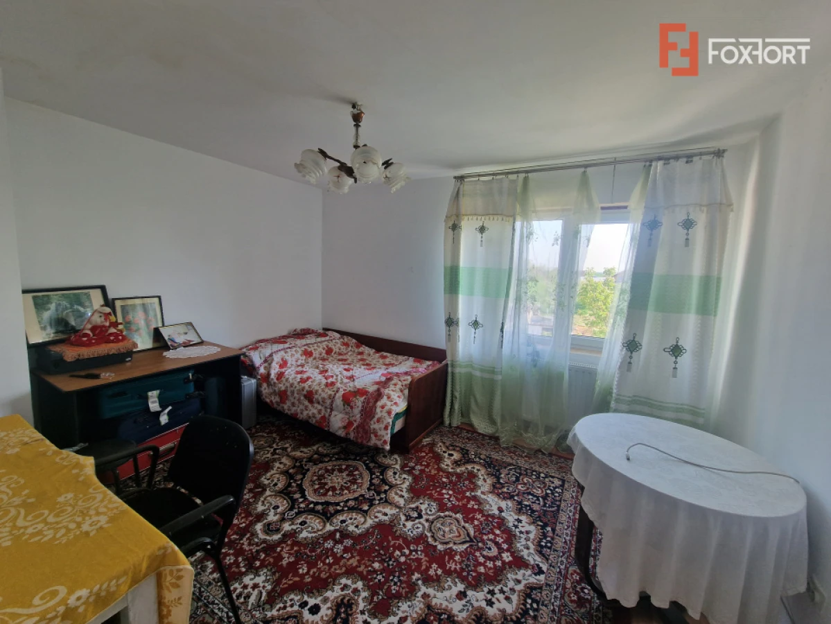 Casa individuala de vanzare cu 7 camere - Recas - 7
