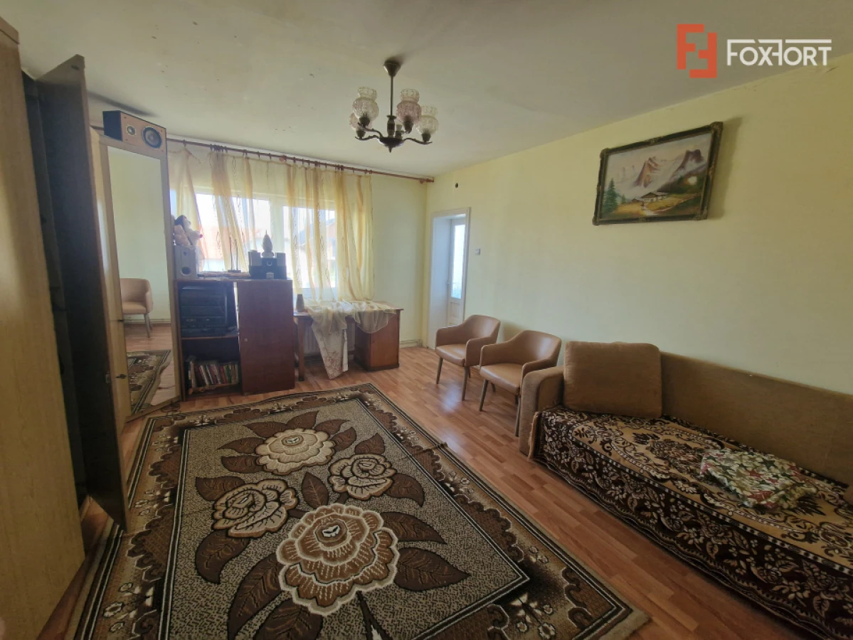 Casa individuala de vanzare cu 7 camere - Recas - 5