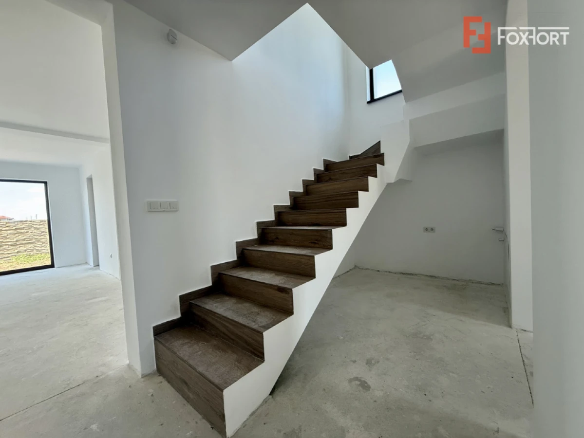 Duplex superb cu 4 camere si teren de 392 mp in Dumbravita - 3