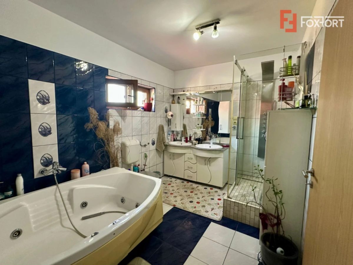 Casa individuala cu 4 camere si teren de 600 mp - Dumbravita - 10
