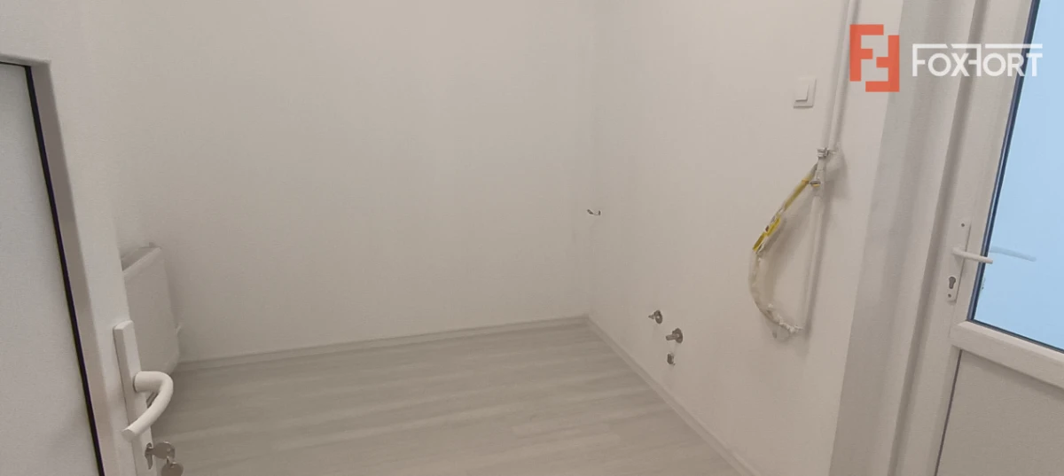 Apartament cu 2 camere la curte comuna + teren - zona Arad - 6