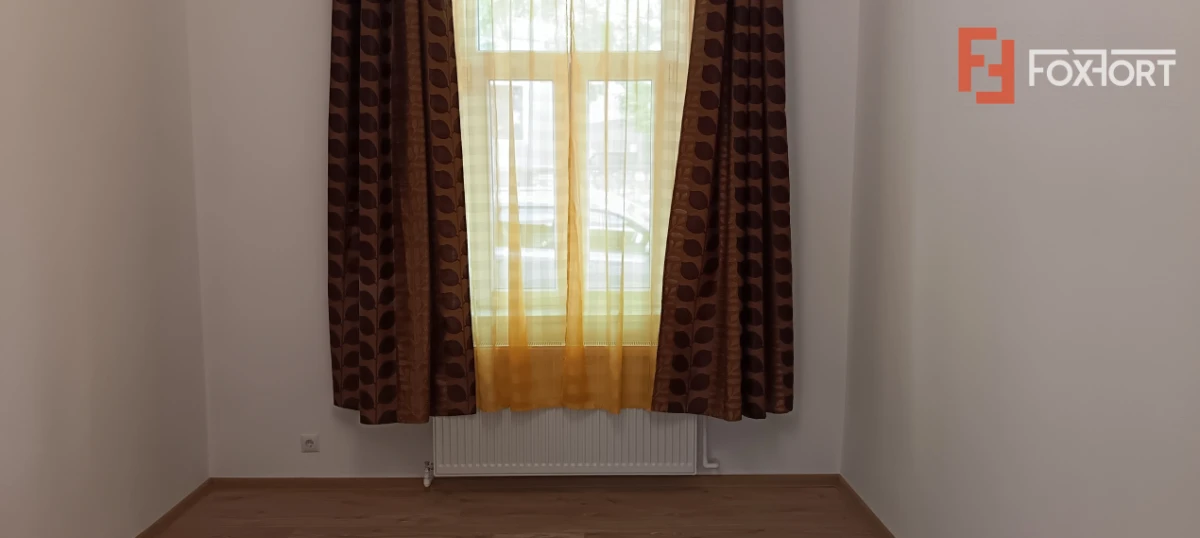 Apartament cu 2 camere la curte comuna + teren - zona Arad - 4