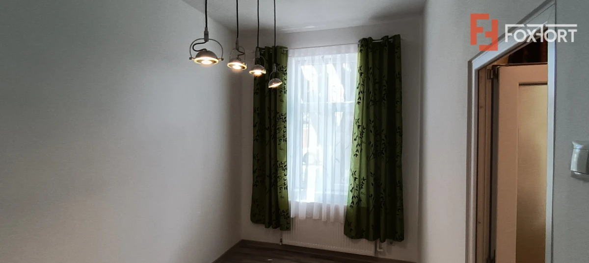 Apartament cu 2 camere la curte comuna + teren - zona Arad - 2