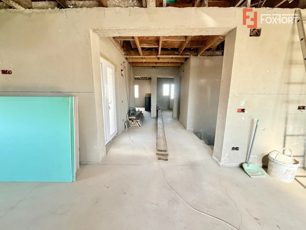 Casa individuala cu 6 camere, de vanzare in Sanandrei - 2