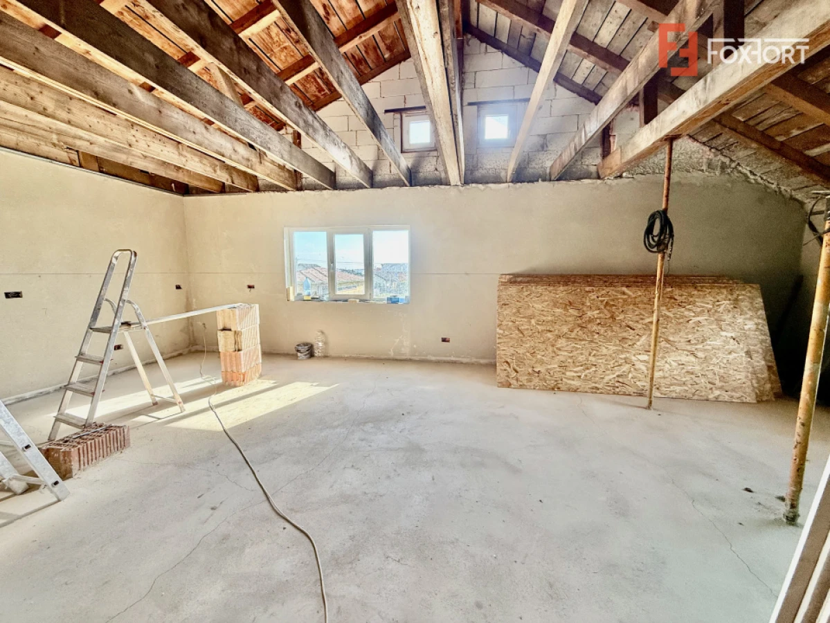 Casa individuala cu 6 camere, de vanzare in Sanandrei - 1