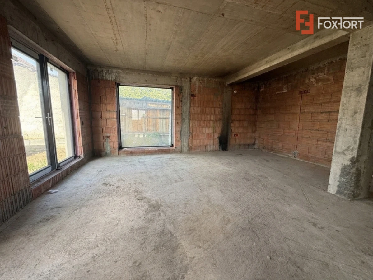 Duplex cu 4 camere de vanzare in Sanandrei - 1
