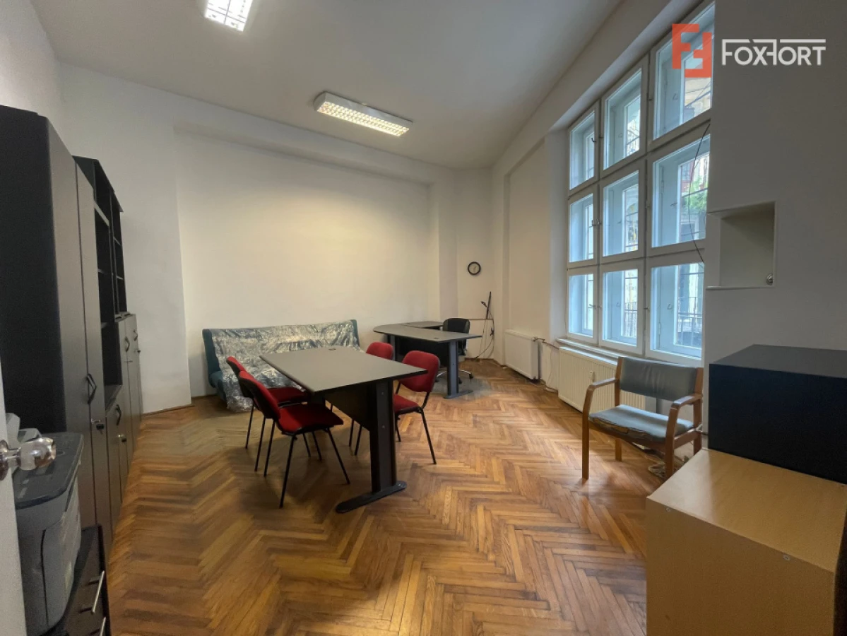 Birou de inchiriat ultracentral Arad – gata pentru activitate - 2