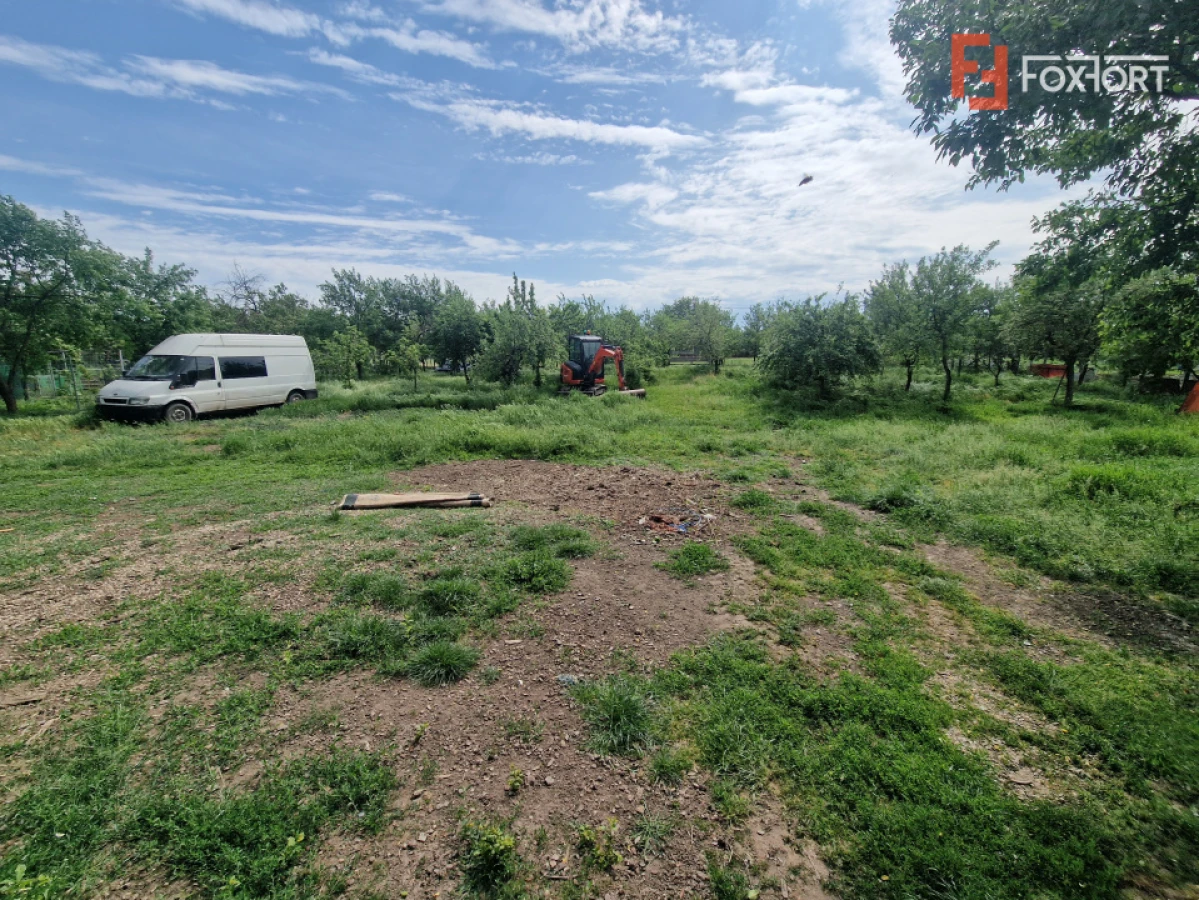 Casa cu 3 camere si teren de 2096 mp in Ianova - 9
