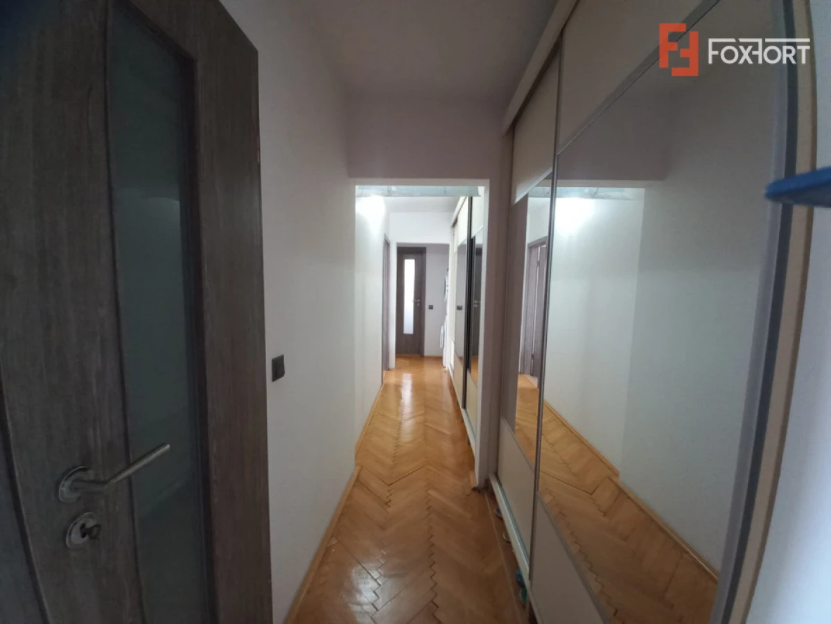 Apartament cu 3 camere de vanzare in zona Lipovei - 10