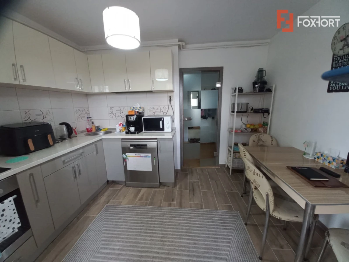 Apartament cu 3 camere de vanzare in zona Lipovei - 5