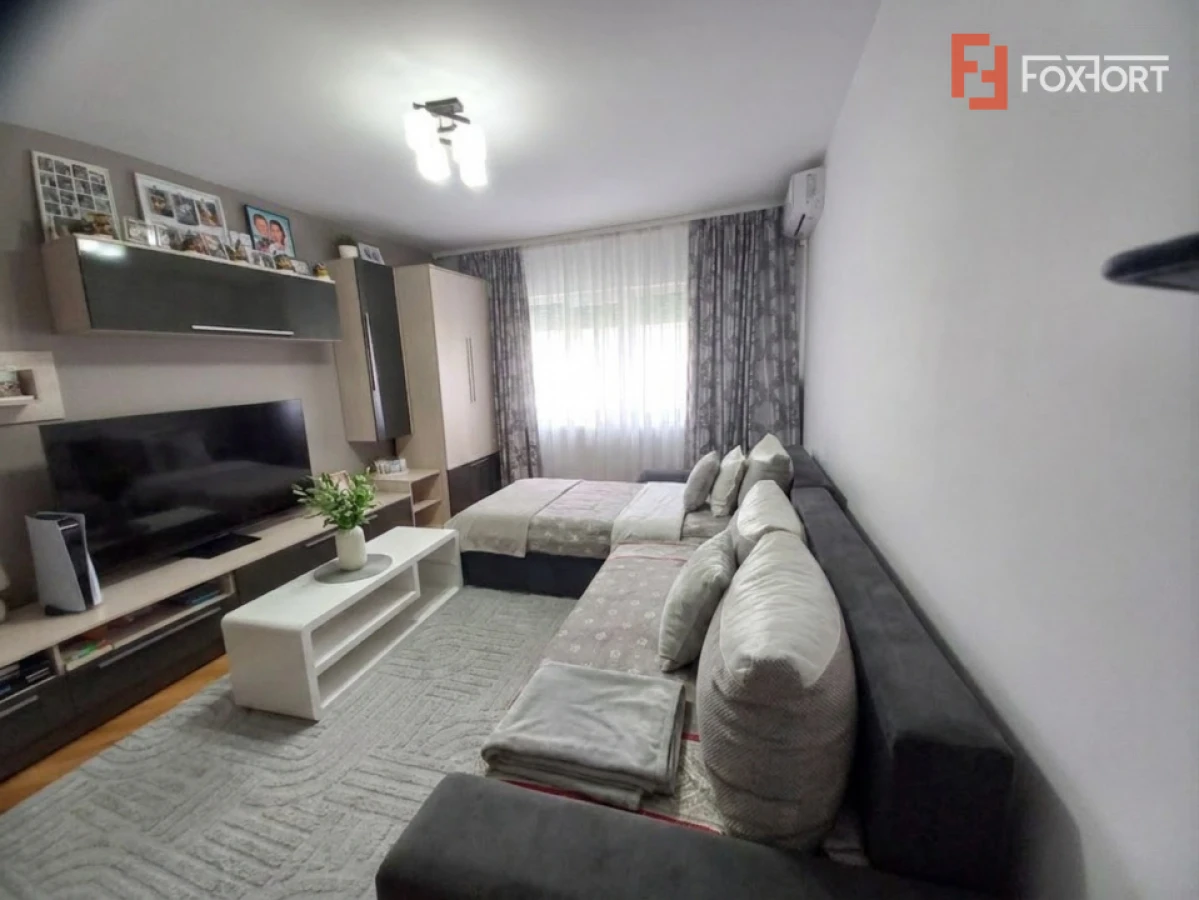 Apartament cu 3 camere de vanzare in zona Lipovei - 2