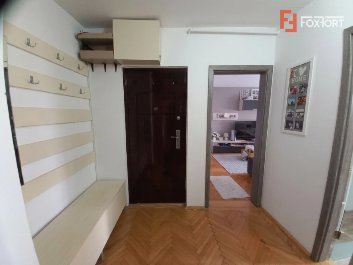 Apartament cu 3 camere de vanzare in zona Lipovei - 1