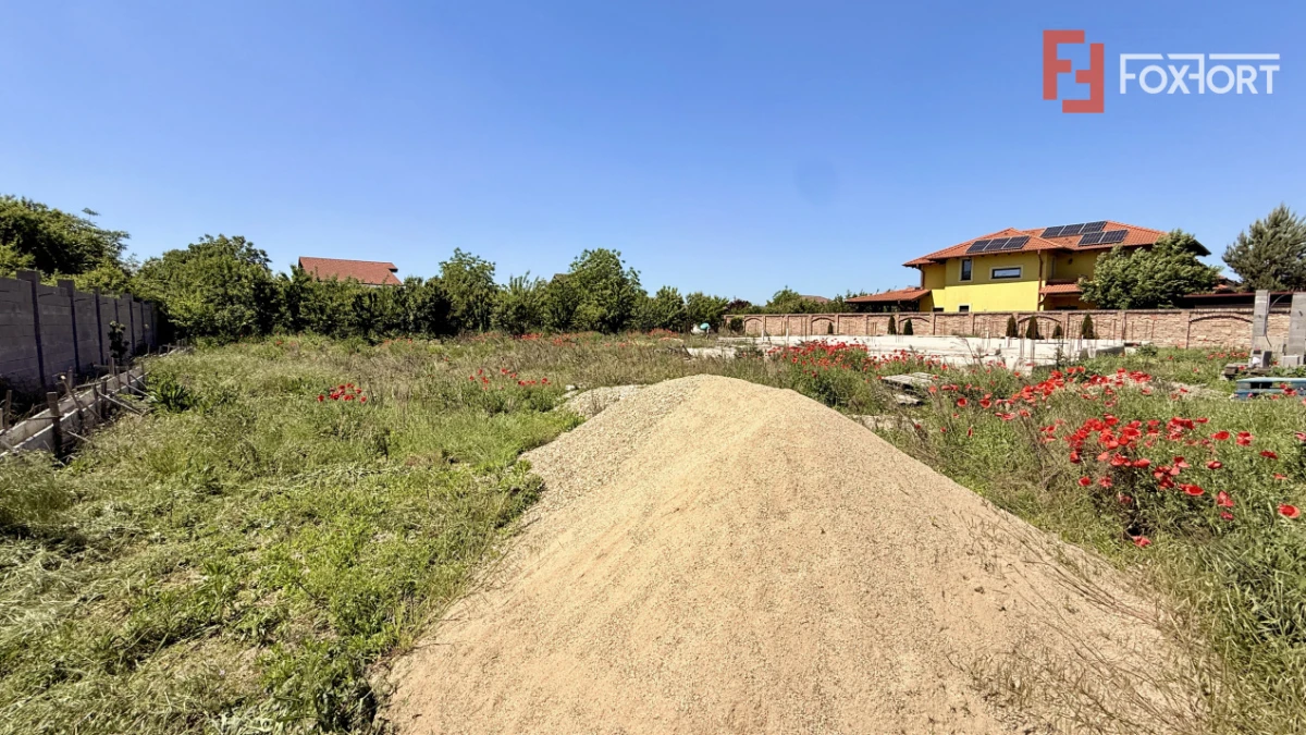 Teren de vanzare 1591 mp, 40 front stradal - Dumbravita - 5
