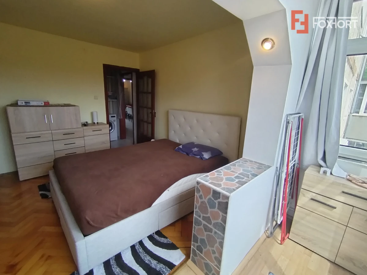 Apartament cu 3 camere de vanzare in zona Soarelui - 10