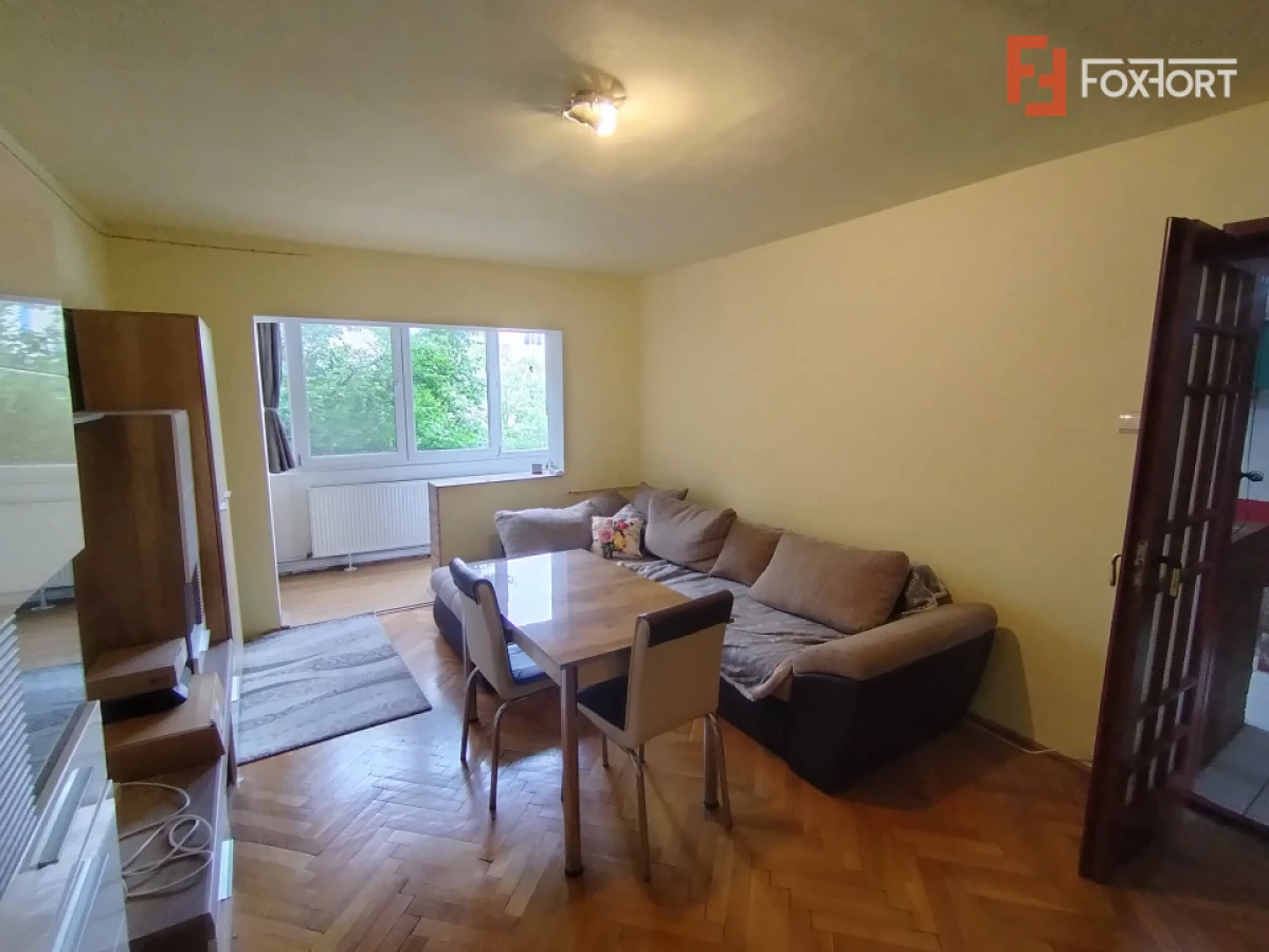 Apartament cu 3 camere de vanzare in zona Soarelui - 9