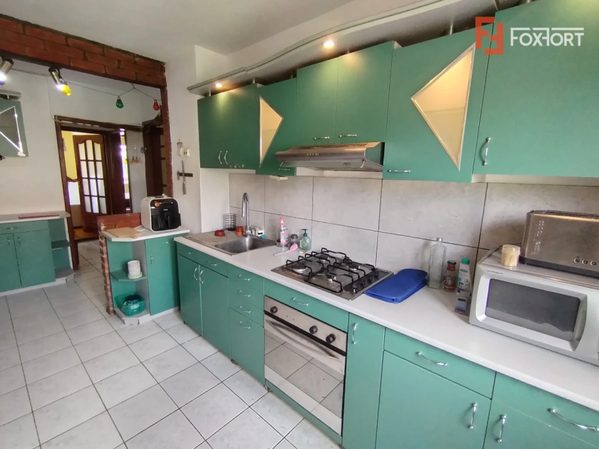 Apartament cu 3 camere de vanzare in zona Soarelui - 2