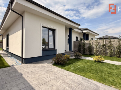 Duplex de vanzare, 3 camere + teren 330 mp, Mosnita Noua