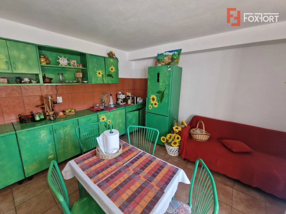 Casa individuala cu 3 camere si teren de 647 mp in Mosnita Veche - 2
