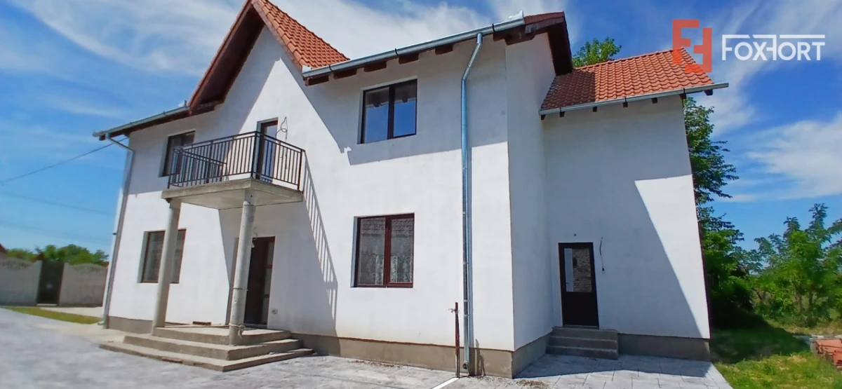 Casa individuala cu 6 camere Parter + 1 Etaj in Comlosu Mare - 3