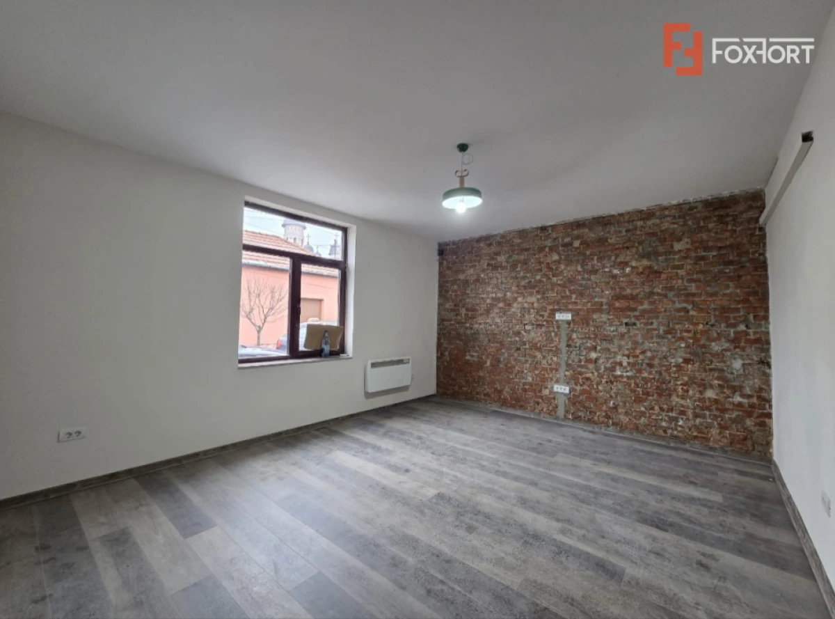 Apartament cu 2 camere cu curte proprie de vanzare zona - UTA - 6