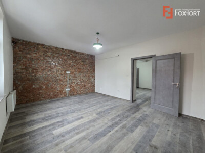 Apartament cu 2 camere cu curte proprie de vanzare zona - UTA
