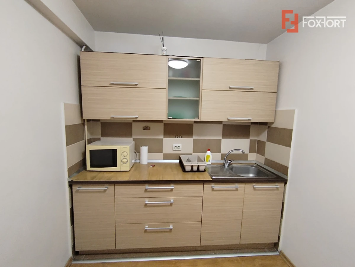 Apartament cu 3 camere de inchiriat in zona Soarelui - 9