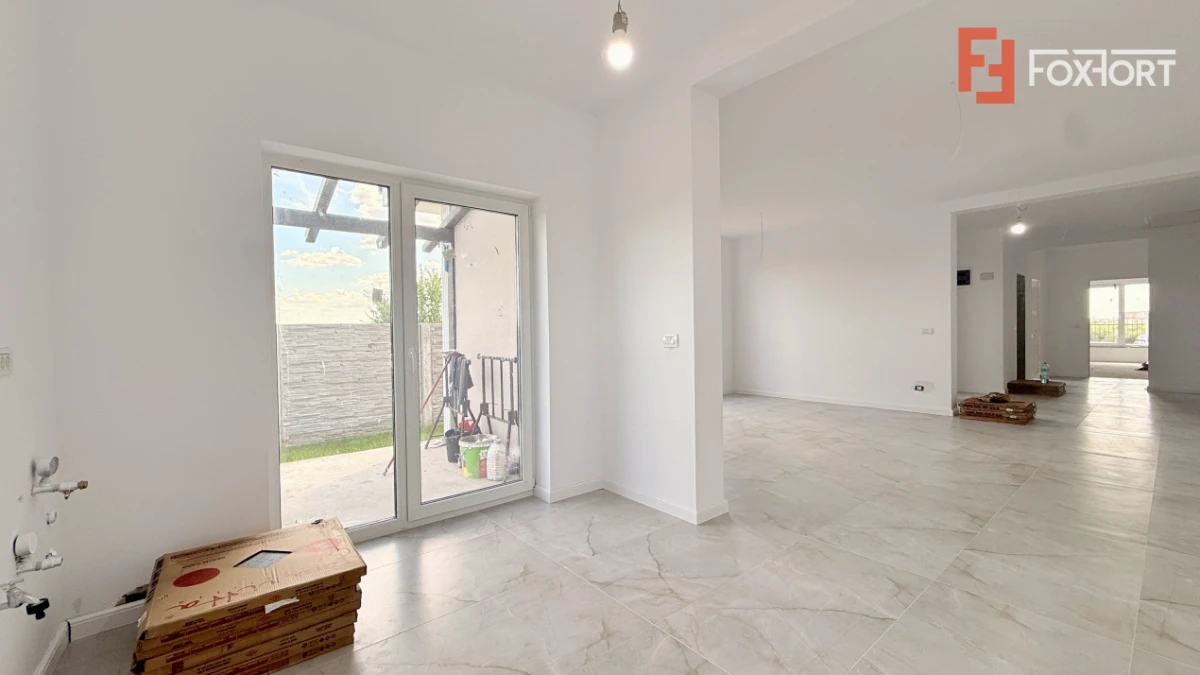 Duplex de vanzare, 3 camere + 2 bai - 96 mp - Mosnita Noua - 6