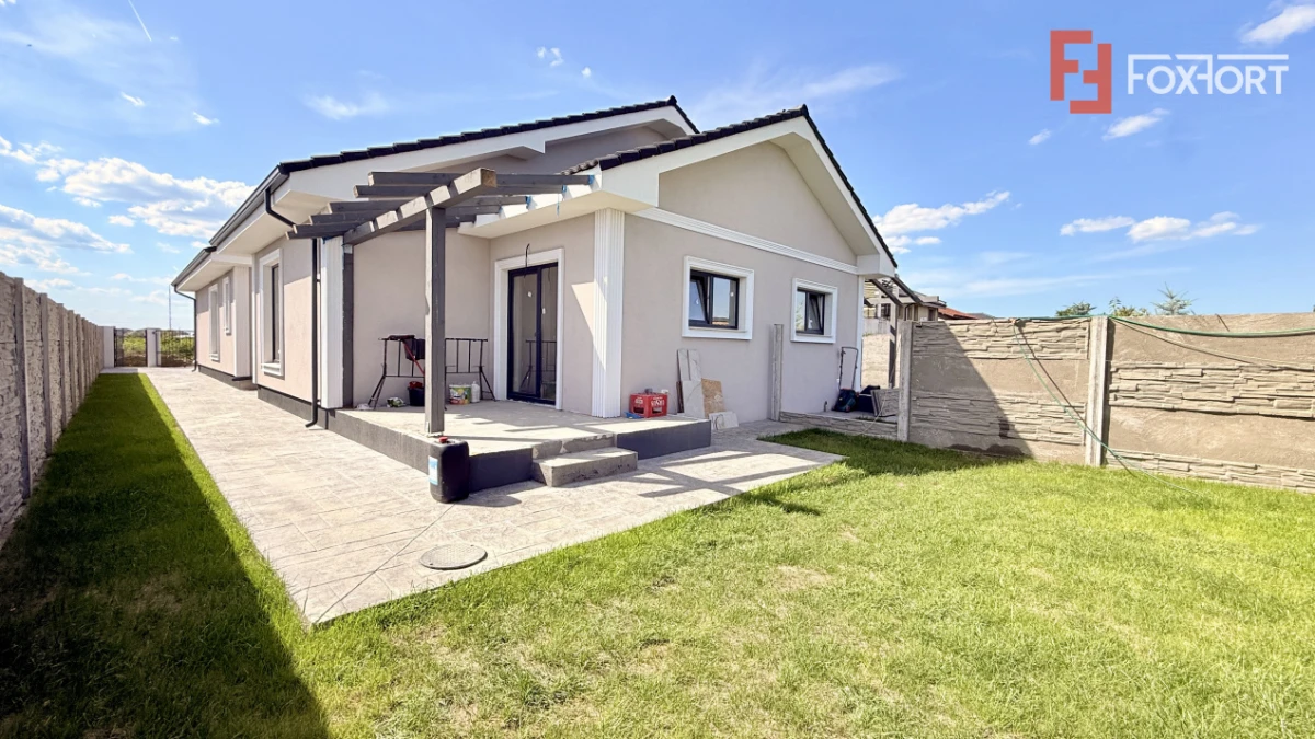 Duplex de vanzare, 3 camere + 2 bai - 96 mp - Mosnita Noua - 1