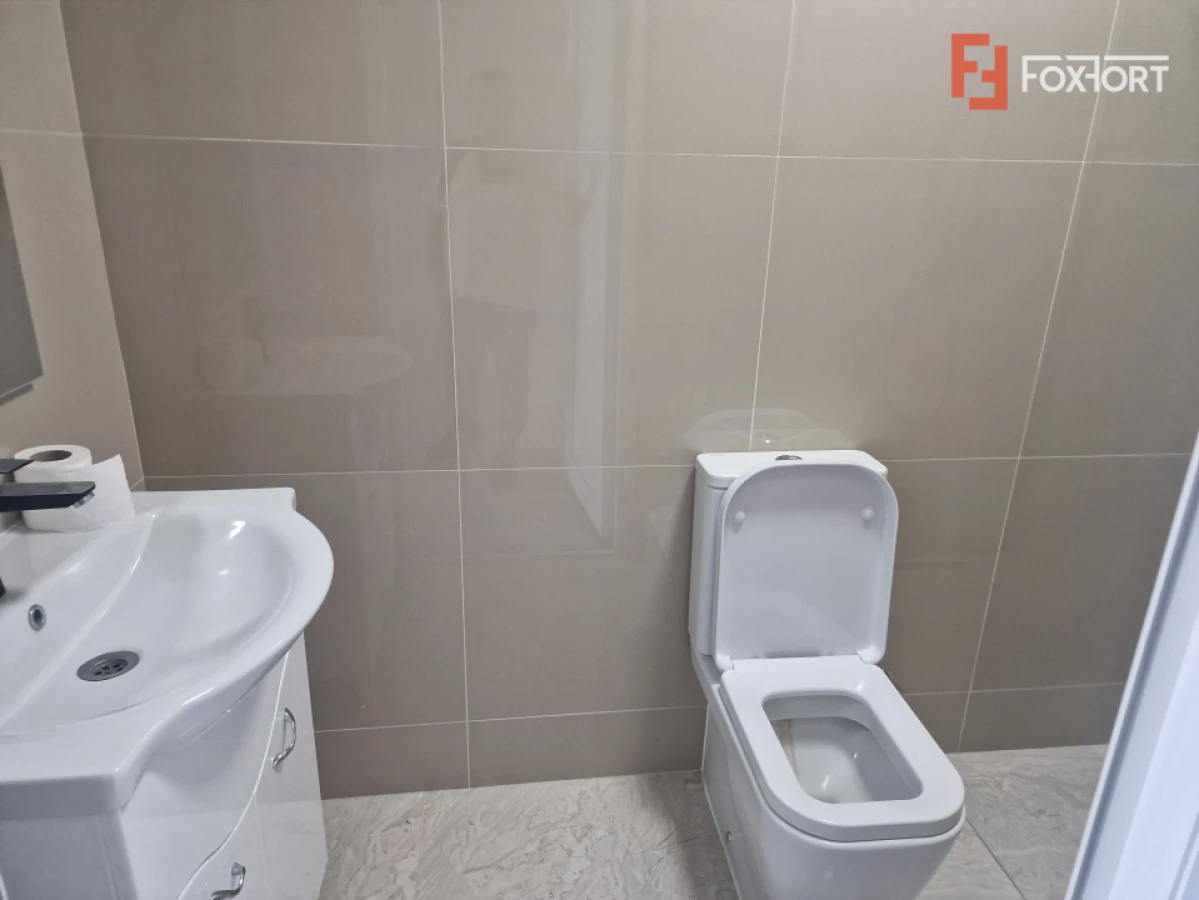 Spatiu generos pentru inchiriere in Izvin - 3